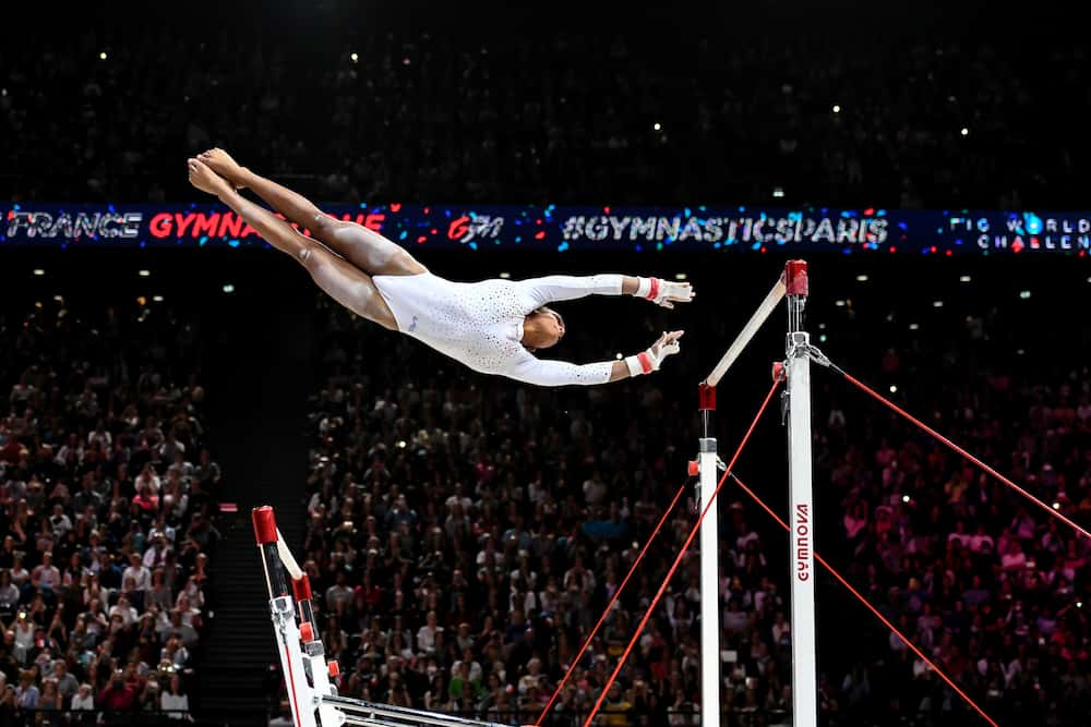 Gymnastique artistique : les équipements essentiels et complémentaires